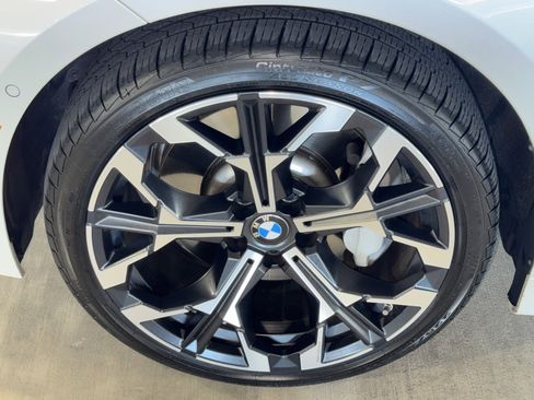 Certified 2025 BMW 330i Sedan image 35