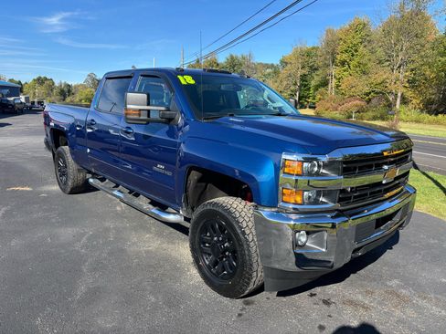 Used 2018 Chevrolet Silverado 2500 LT w/ All Star Edition image 3