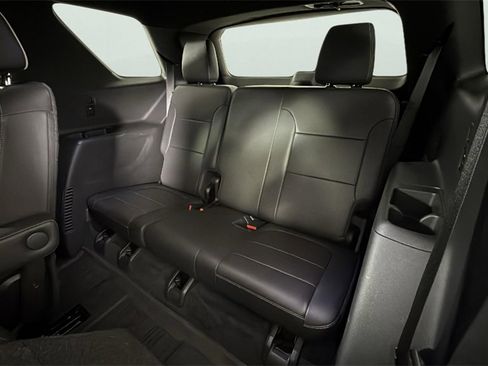 Used 2023 Chevrolet Traverse Premier w/ Redline Edition image 32