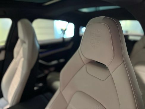 Used 2026 Porsche Panamera 4 AWD/4WD image 4