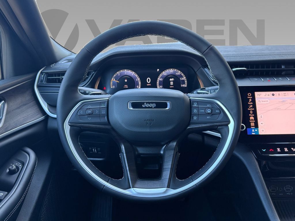 New 2026 Jeep Grand Cherokee Altitude AWD/4WD image 11
