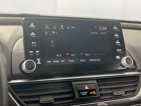 Used 2019 Honda Accord Sport image 14