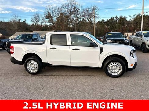 Used 2025 Ford Maverick XL image 2