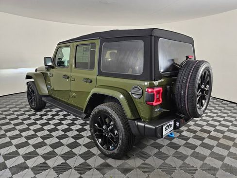 Used 2022 Jeep Wrangler Unlimited Sahara image 5