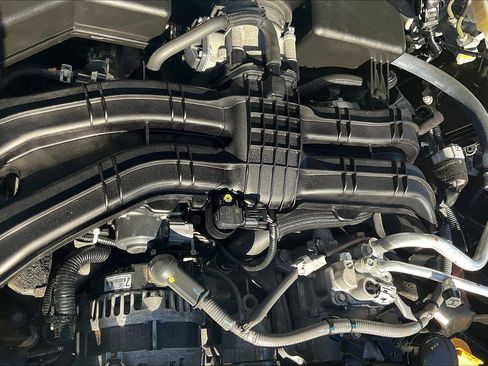 Used 2023 Subaru Outback Premium image 34