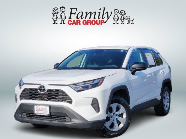 Certified 2025 Toyota RAV4 LE AWD/4WD image 1