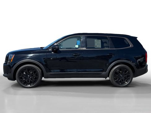 Used 2022 Kia Telluride EX w/ EX Premium Package AWD/4WD image 2