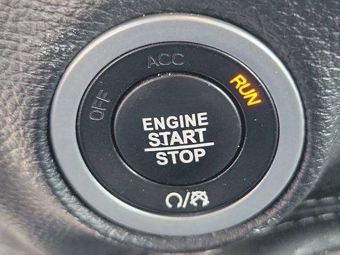 Used 2023 Dodge Challenger SXT RWD image 29