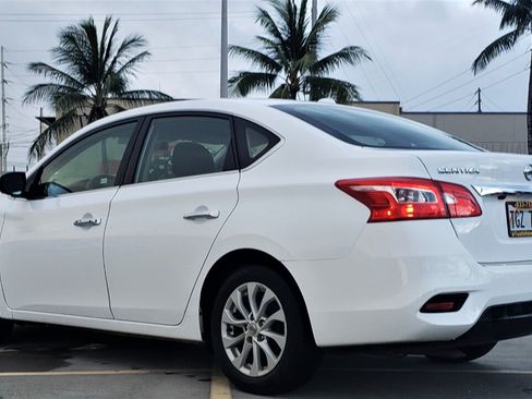 Used 2018 Nissan Sentra SV FWD image 3