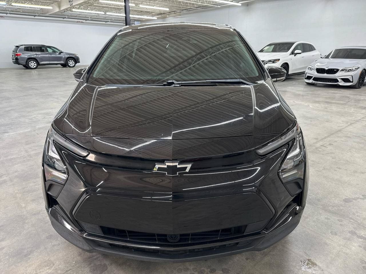Used 2023 Chevrolet Bolt LT FWD image 3