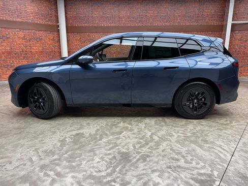 New 2026 BMW iX xDrive60 w/ Premium Package image 2