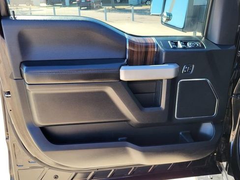 Used 2015 Ford F150 Lariat w/ Equipment Group 502A Luxury image 14