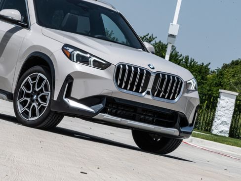 Used 2026 BMW X1 xDrive28i AWD/4WD image 37