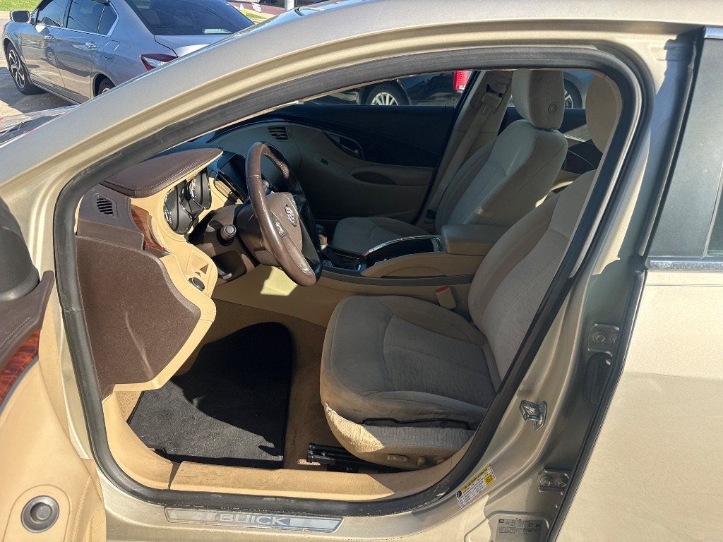 Used 2013 Buick LaCrosse FWD image 11