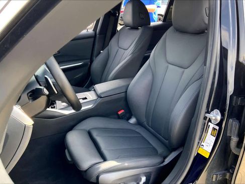 Used 2020 BMW 330i Sedan w/ Premium Package image 7