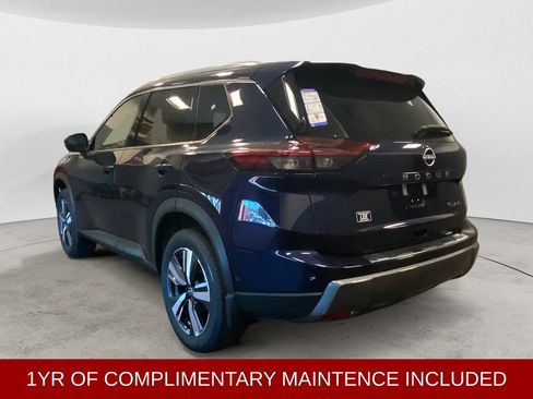 Used 2024 Nissan Rogue SL w/ SL Premium Package AWD/4WD image 3