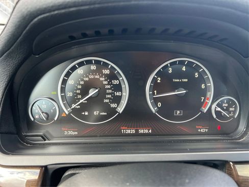 Used 2011 BMW 750Li xDrive image 19