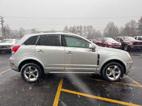 Used 2012 Chevrolet Captiva Sport LTZ image 5