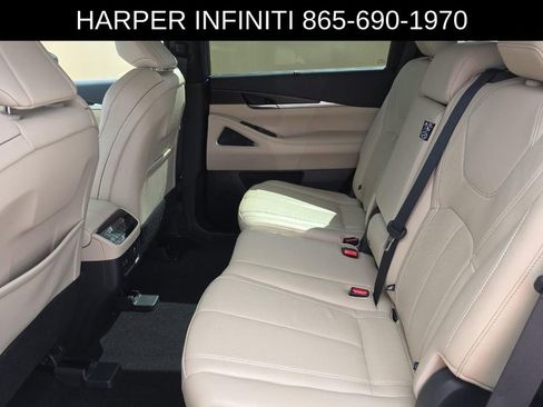 Used 2023 INFINITI QX60 Sensory w/ Vision Package AWD/4WD image 9