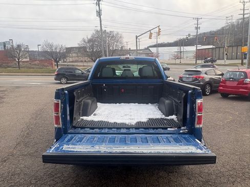 Used 2011 Ford F150 STX w/ STX Decor Pkg image 5