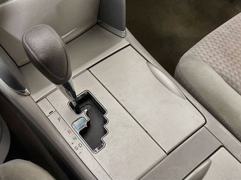Used 2011 Toyota Camry LE w/ Fleet Convenience Pkg FWD image 18