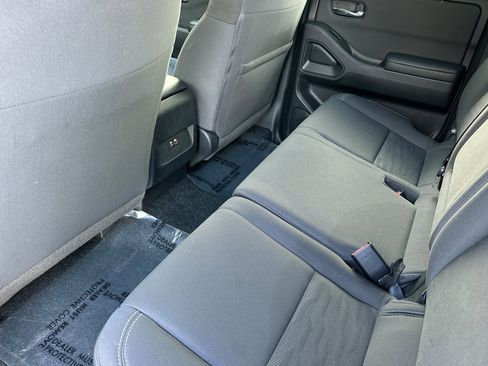 Certified 2024 Nissan Frontier SV w/ Graphics Package image 13