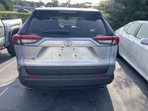 Used 2025 Toyota RAV4 XLE FWD image 10