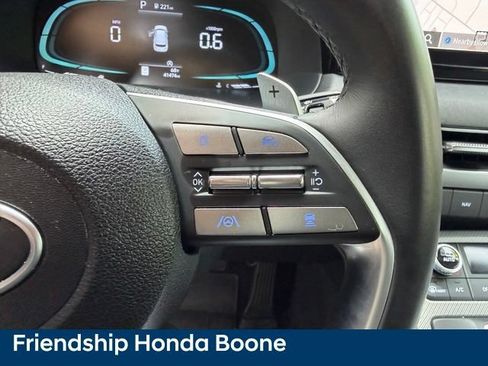 Used 2024 Hyundai Palisade SEL FWD image 19
