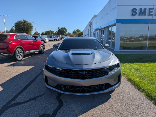 Used 2021 Chevrolet Camaro LT w/ Technology Package RWD image 3