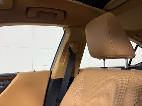 Certified 2025 Lexus ES 300h w/ Premium Package image 21