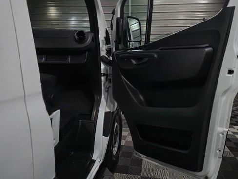 Used 2023 Mercedes-Benz Sprinter 2500 image 29