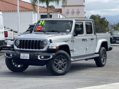 Used 2024 Jeep Gladiator Sport