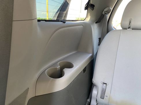 Used 2016 Toyota Sienna XLE w/ XLE Navigation Package AWD/4WD image 22