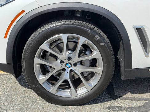 Used 2023 BMW X5 xDrive40i w/ Luxury Seating Package AWD/4WD image 10