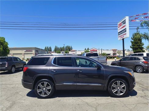 Used 2017 GMC Acadia Denali w/ Technology Package AWD/4WD image 4