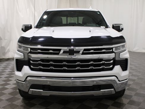 Used 2024 Chevrolet Silverado 1500 LTZ w/ LTZ Premium Package AWD/4WD image 35