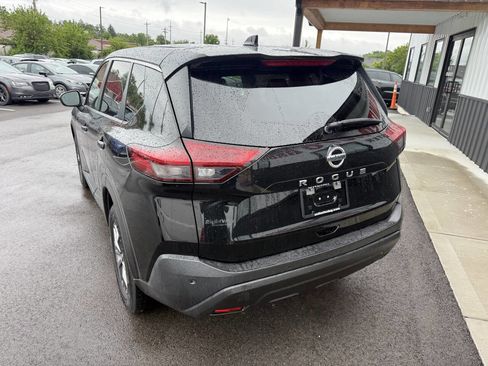 Used 2021 Nissan Rogue S FWD image 10