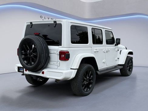Certified 2022 Jeep Wrangler Unlimited Sahara image 6