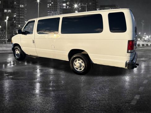 Used 2000 Ford E-350 and Econoline 350 XLT RWD image 3