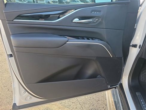 Used 2024 Cadillac Escalade Sport w/ LPO, ONYX Package image 24