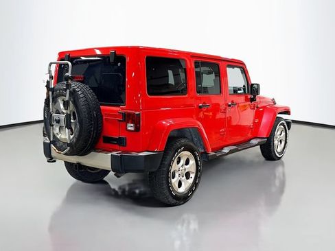 Used 2013 Jeep Wrangler Unlimited Sahara w/ Connectivity Group AWD/4WD image 6