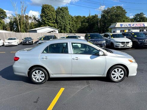 Used 2013 Toyota Corolla LE Special Edition image 4