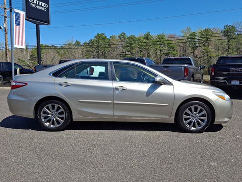 Used 2016 Toyota Camry XLE FWD image 7