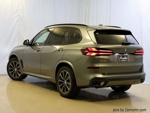 New 2026 BMW X5 xDrive40i w/ M Sport Package AWD/4WD image 9