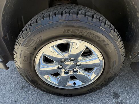 Used 2011 GMC Sierra 1500 SLE w/ Chrome Essentials Package AWD/4WD image 25