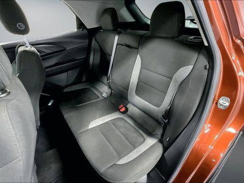 Used 2021 Chevrolet TrailBlazer LT image 21