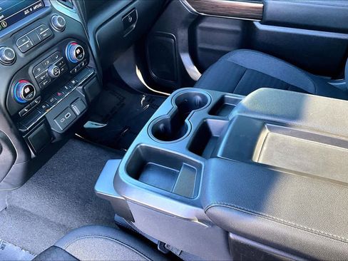 Used 2021 Chevrolet Silverado 1500 LT image 16