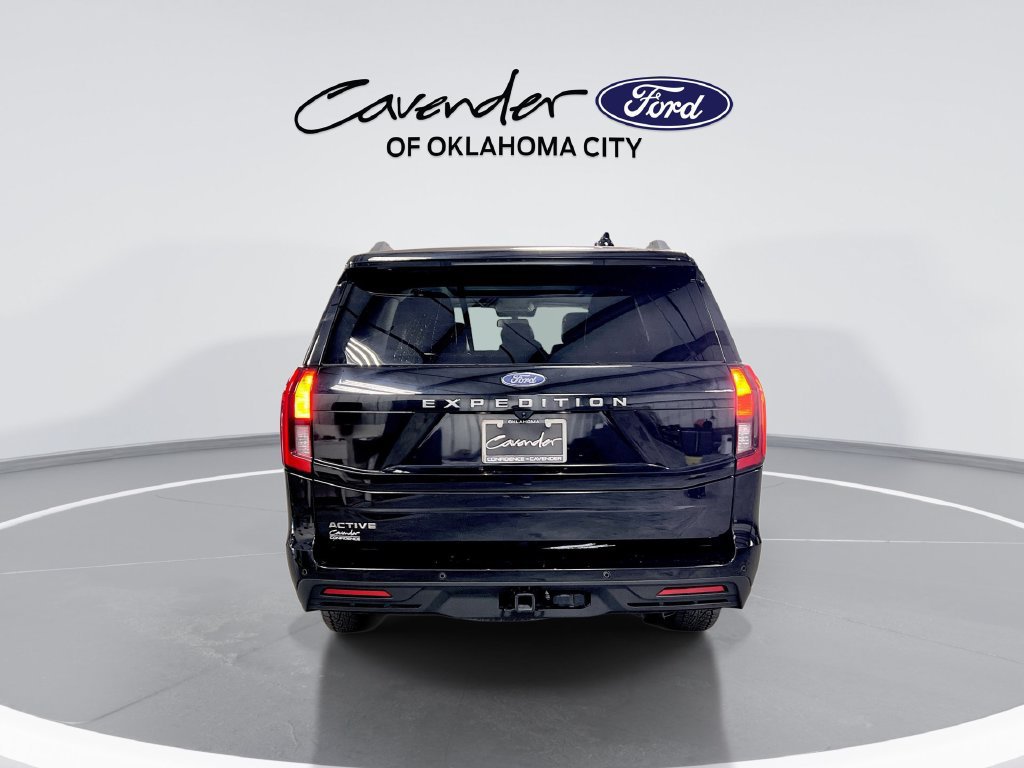 Used 2025 Ford Expedition Active AWD/4WD image 7