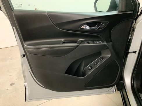 Used 2020 Chevrolet Equinox Premier AWD/4WD image 18