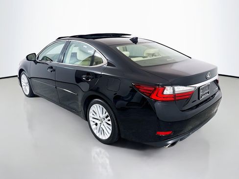 Used 2017 Lexus ES 350 w/ Ultra Luxury Package image 5